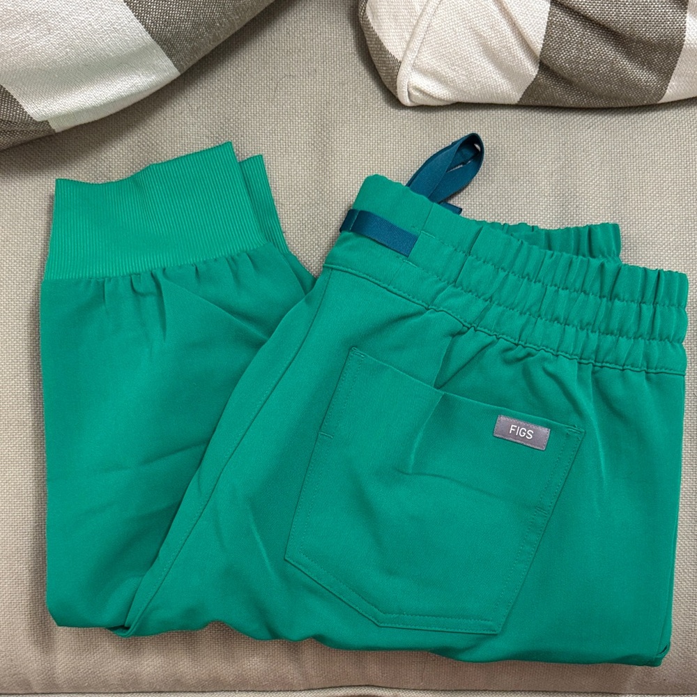 Figs Uman Relaxed Jogger Scrub Pant - Evergreen